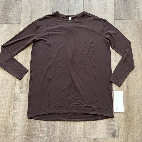 Lululemon Modal Pleated Back Long Sleeve Shirt in French Press Size 6 - Picture 4 of 5